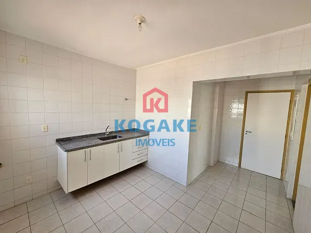 Apartamento 4 quartos e 1 banheiro, à venda, no bairro Jardim Aquarius em São José dos Campos