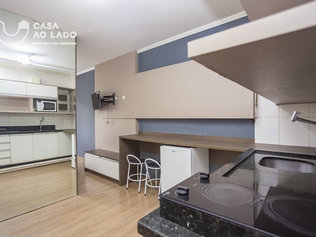 Apartamento 1 quarto e 1 banheiro, para alugar, no bairro Centro Cívico em Curitiba