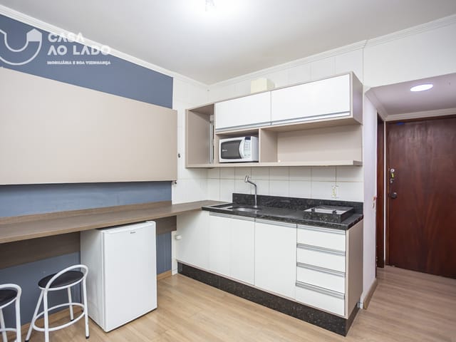 Apartamento 1 quarto e 1 banheiro, para alugar, no bairro Centro Cívico em Curitiba