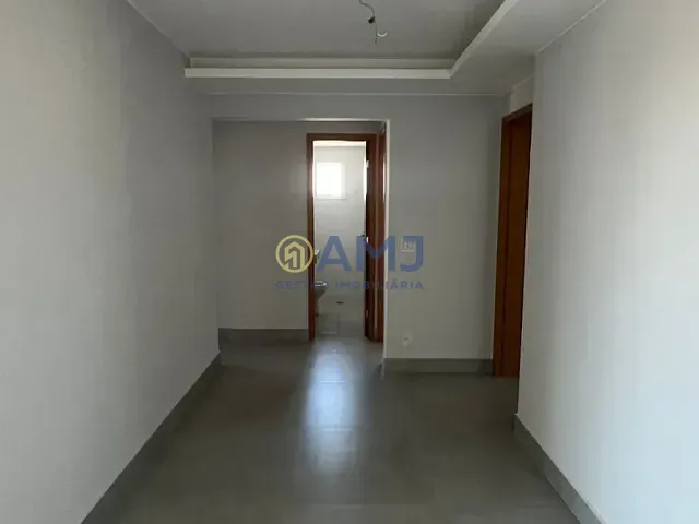 Apartamento 3 quartos e 2 banheiros, à venda, no bairro Setor Leste Universitário em Goiânia