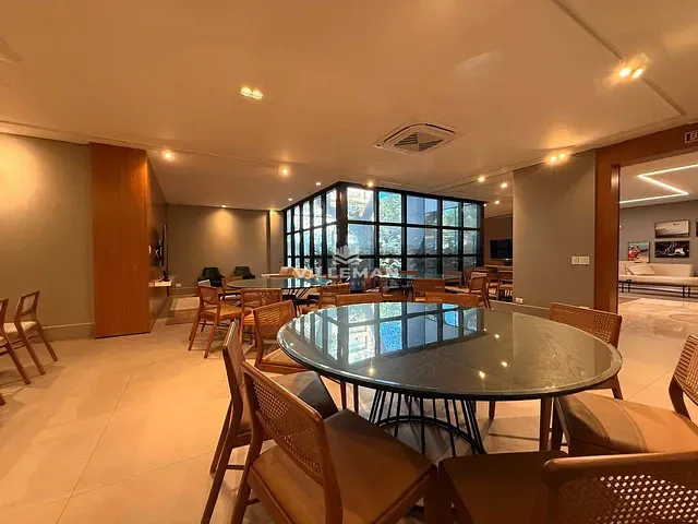 Apartamento com 367m² 4 quartos e 4 banheiros, à venda, no bairro Zona 01 em Maringá