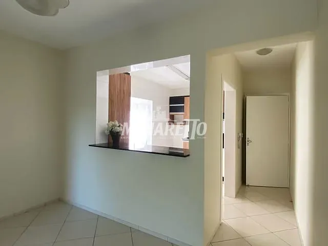 Apartamento 2 quartos e 2 banheiros, para alugar, no bairro Balneário em Piratuba