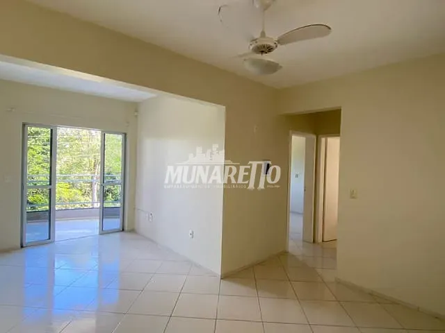 Apartamento 2 quartos e 2 banheiros, para alugar, no bairro Balneário em Piratuba