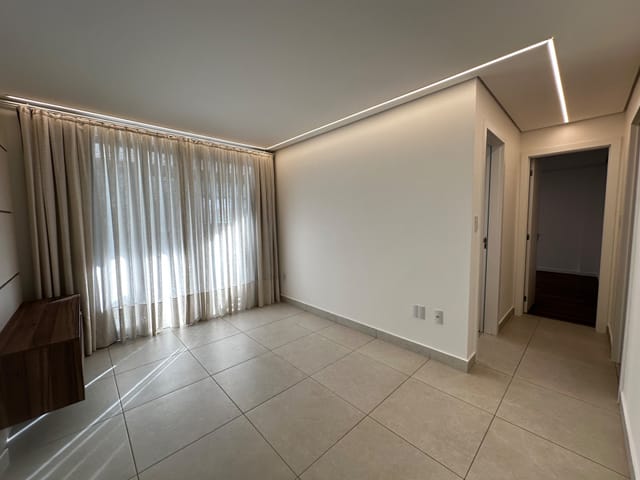 Apartamento 2 quartos e 1 banheiro, à venda, no bairro Cascatinha em Juiz de Fora