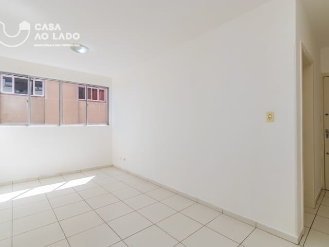 Apartamento 2 quartos e 1 banheiro, à venda, no bairro Agua verde  em Curitiba
