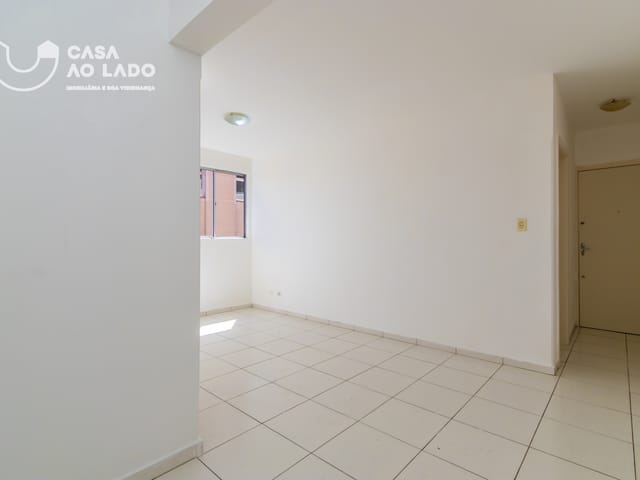 Apartamento 2 quartos e 1 banheiro, à venda, no bairro Agua verde  em Curitiba