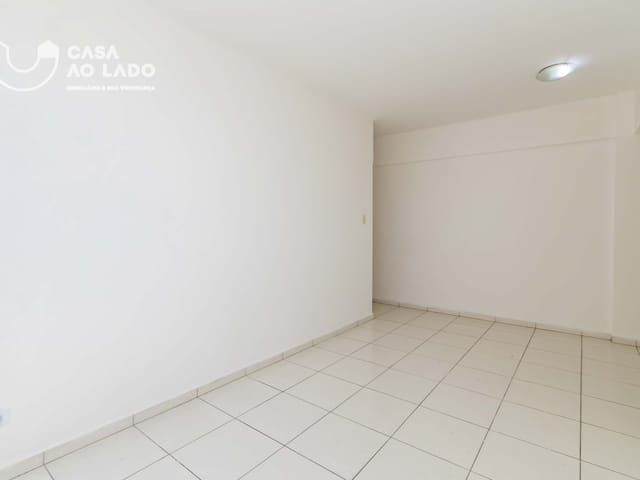 Apartamento 2 quartos e 1 banheiro, à venda, no bairro Agua verde  em Curitiba