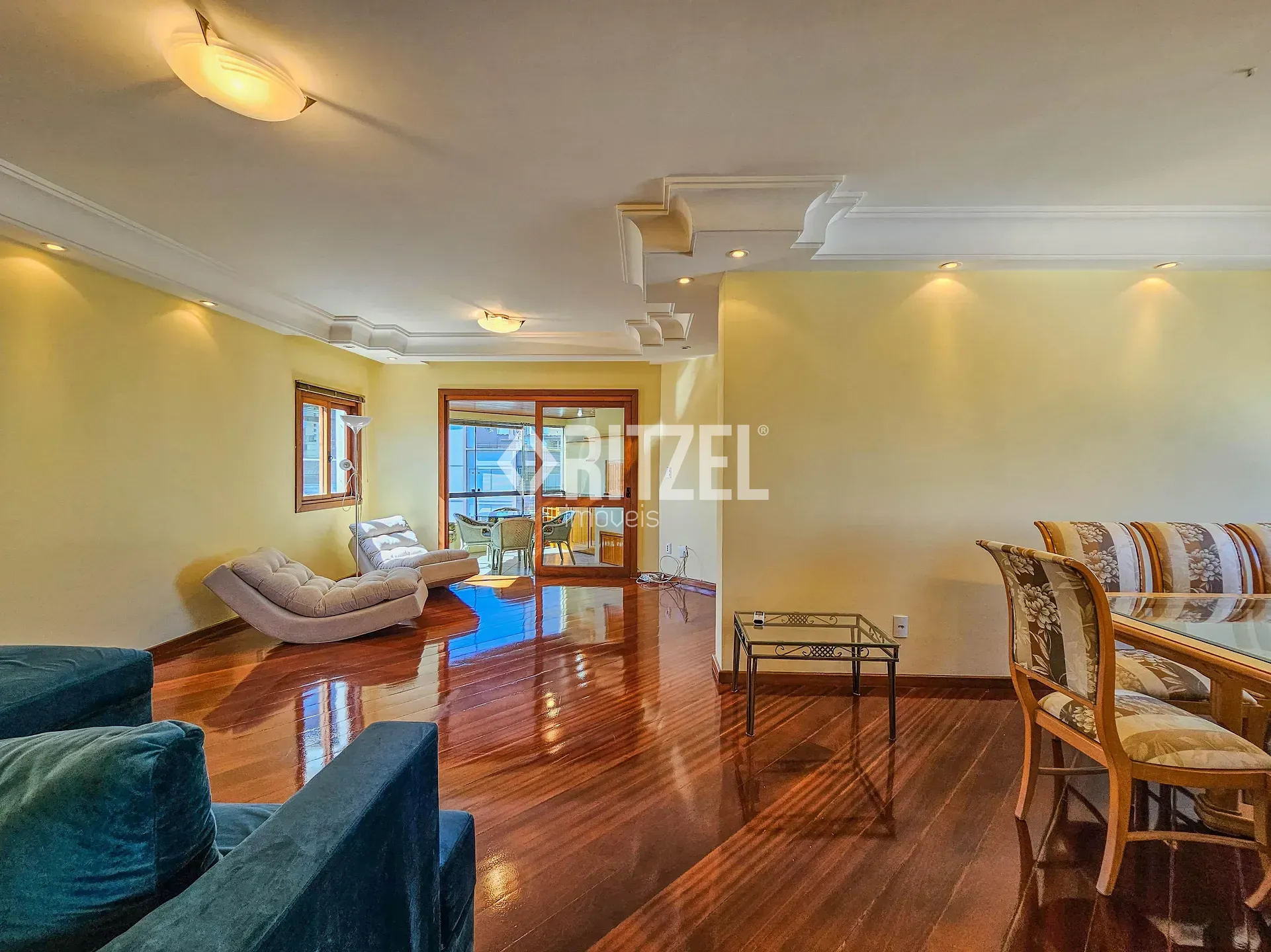 Apartamento, 3 quartos, 213 m² - Foto 1