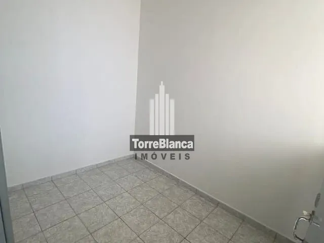 Apartamento 4 quartos e 2 banheiros, para alugar, no bairro Centro em Ponta Grossa