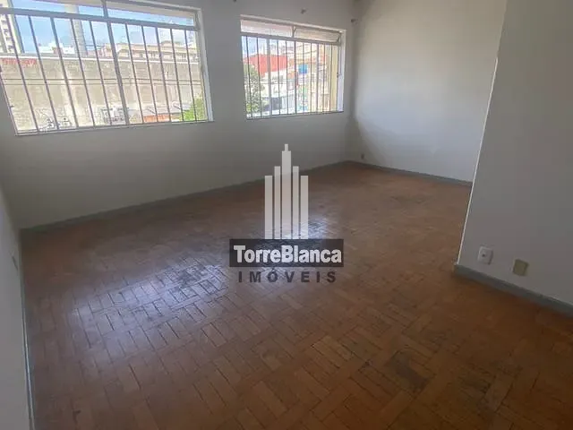 Apartamento 4 quartos e 2 banheiros, para alugar, no bairro Centro em Ponta Grossa