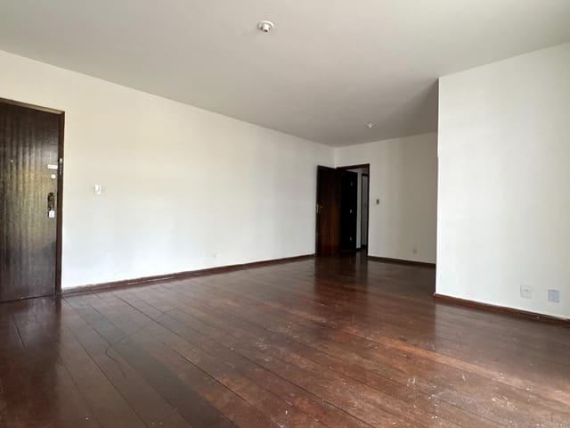 Apartamento 3 quartos e 2 banheiros, à venda, no bairro São Mateus em Juiz de Fora
