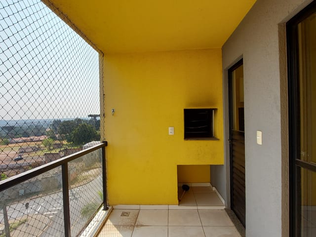 Apartamento com 69m² 3 quartos e 1 banheiro, à venda, no bairro Colônia Dona Luíza em Ponta Grossa
