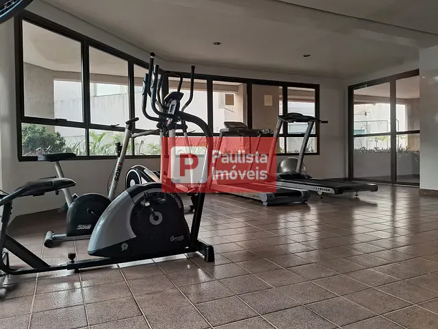 Apartamento com 200m² 4 quartos e 5 banheiros, à venda ou para alugar, no bairro Campo Belo em São Paulo