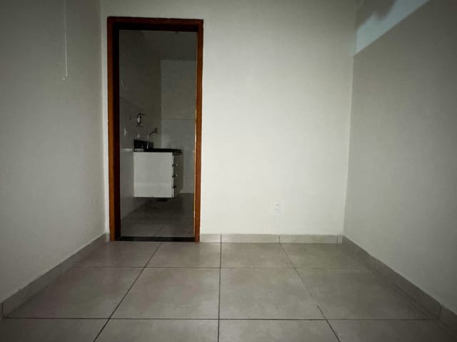 Apartamento 2 quartos e 1 banheiro, para alugar, no bairro Centro em Juiz de Fora