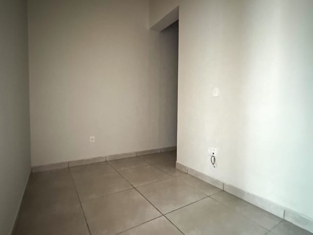 Apartamento 2 quartos e 1 banheiro, para alugar, no bairro Centro em Juiz de Fora