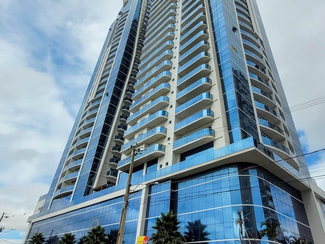 Apartamento com 516m² 4 quartos e 6 banheiros, à venda, no bairro Oficinas em Ponta Grossa