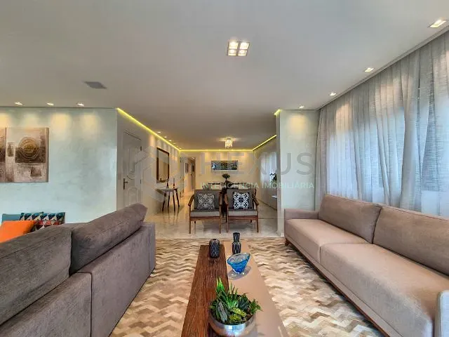 Apartamento 4 quartos e 5 banheiros, à venda, no bairro Pitangueiras em Guarujá