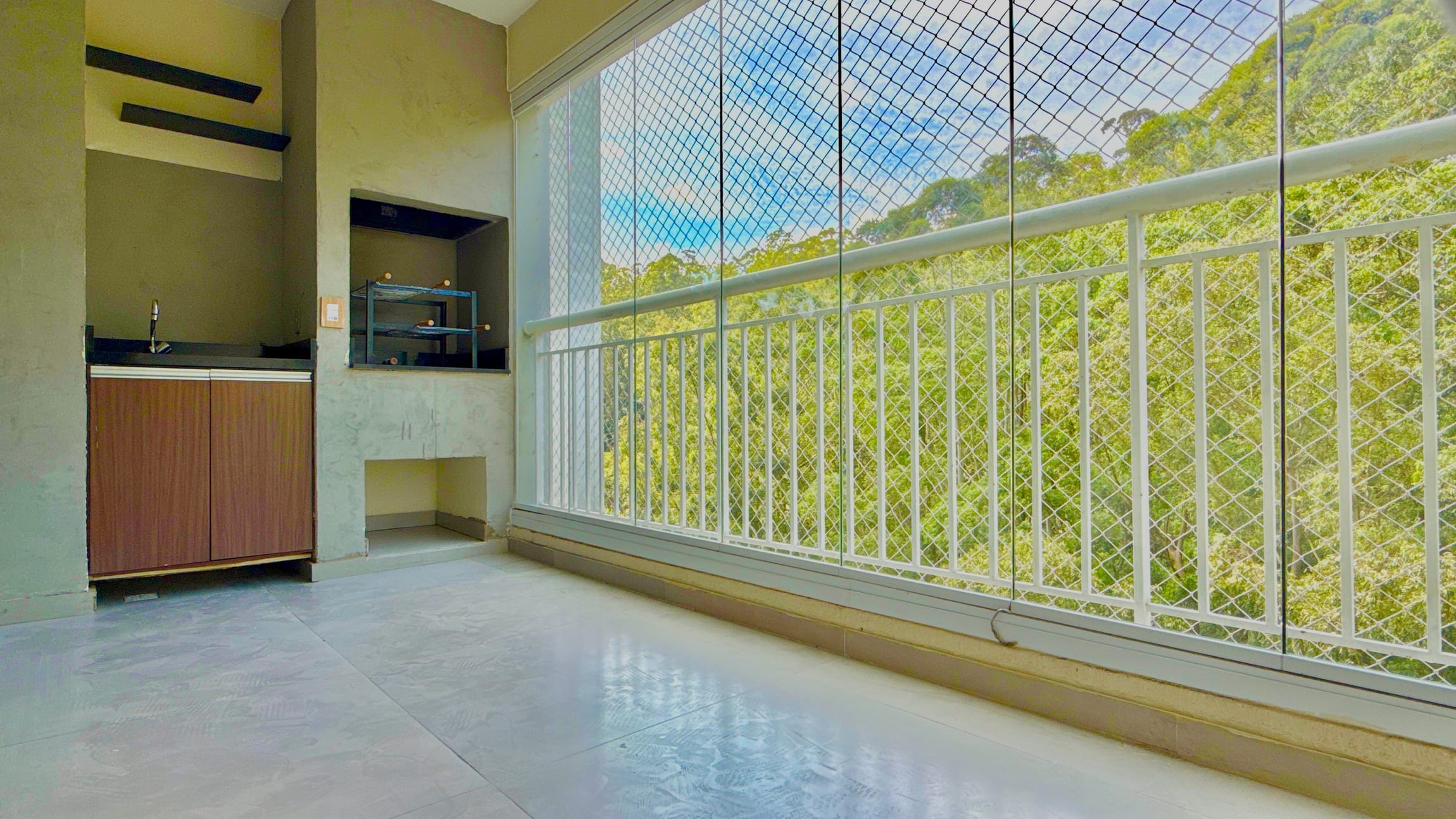 Apartamento com Vista Privativa e Churrasqueira na Sacada | 3 Dorms, 1 Suíte, Condomínio Clube no Morumbi | Próximo ao Metrô Giovanni Gronchi