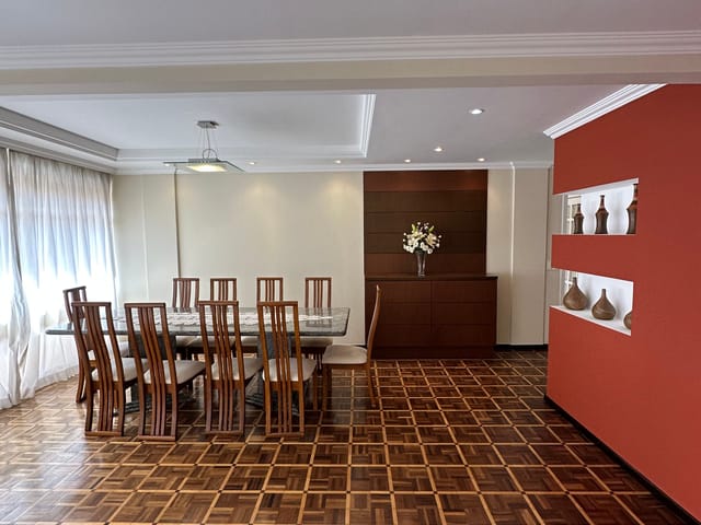Apartamento com 216m² 4 quartos e 3 banheiros, à venda, no bairro Centro em Ponta Grossa