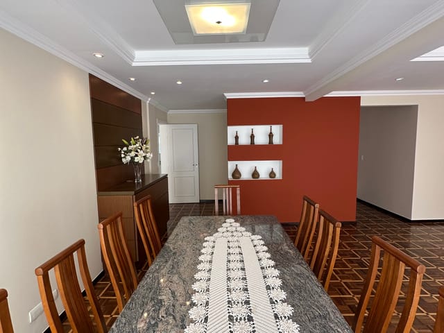 Apartamento com 216m² 4 quartos e 3 banheiros, à venda, no bairro Centro em Ponta Grossa