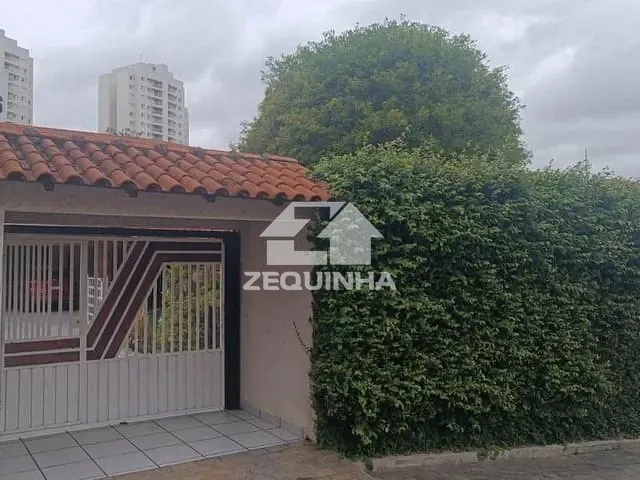 Casa com 350m² 4 quartos e 3 banheiros, à venda, no bairro Vl Yara em Osasco