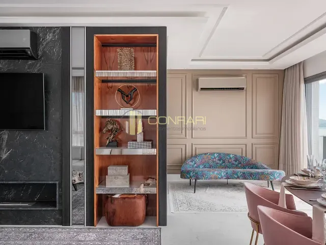 Apartamento com 307m² 4 quartos e 5 banheiros, à venda, no bairro Meia Praia em Itapema