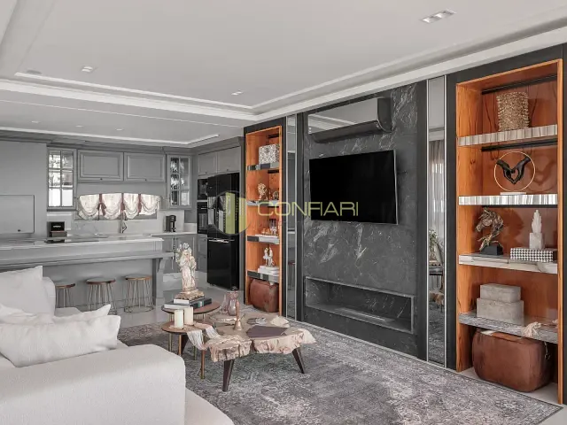Apartamento com 307m² 4 quartos e 5 banheiros, à venda, no bairro Meia Praia em Itapema