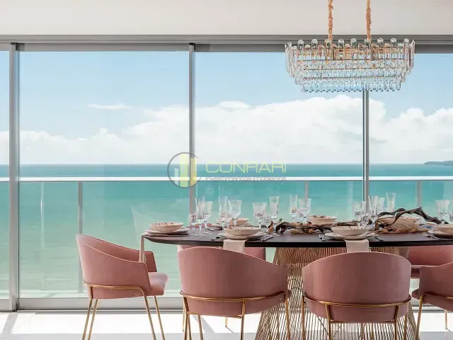 Apartamento com 307m² 4 quartos e 5 banheiros, à venda, no bairro Meia Praia em Itapema