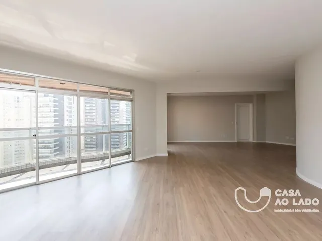 Apartamento 3 quartos e 5 banheiros, à venda, no bairro Batel em Curitiba