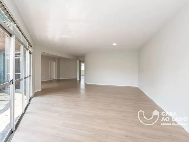 Apartamento 3 quartos e 5 banheiros, à venda, no bairro Batel em Curitiba