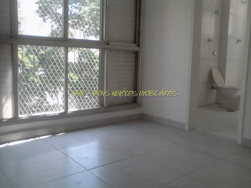 Apartamento para alugar com 3 quartos, 157m² - Foto 2