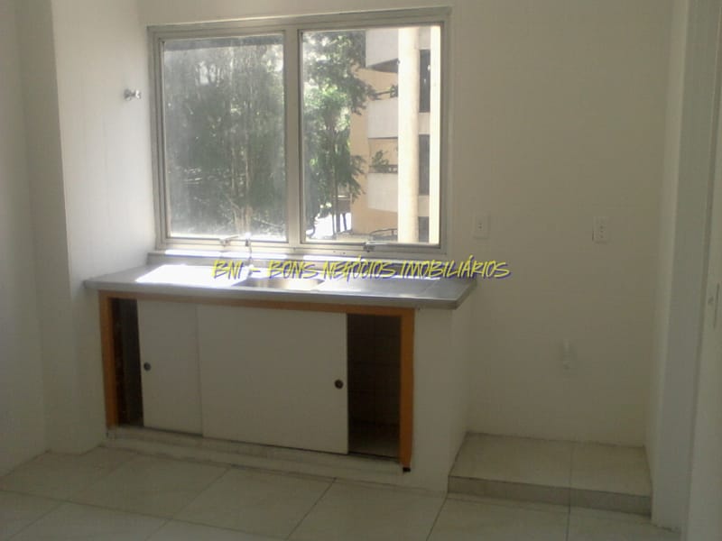 Apartamento para alugar com 3 quartos, 157m² - Foto 3