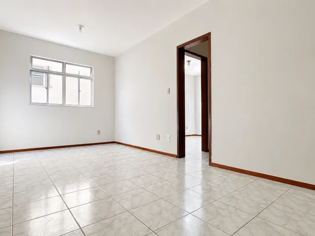 Apartamento 2 quartos e 1 banheiro, para alugar, no bairro Morro da Glória em Juiz de Fora