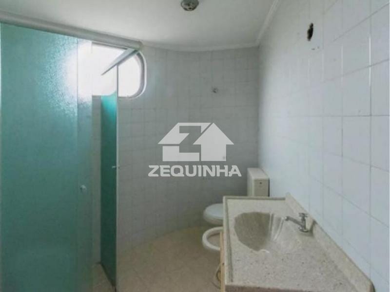 Apartamento para alugar com 2 quartos, 68m² - Foto 7