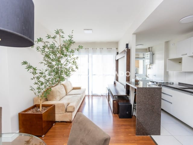 Apartamento 3 quartos e 3 banheiros, para alugar, no bairro Cristo Rei em Curitiba