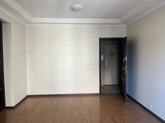 Foto do Apartamento - Apartamento para locação, 3 Quartos (1 suíte), Sacada, 01 vaga de garagem, Centro, Londrina, PR | ZBM NEGOCIOS IMOBILIARIOS