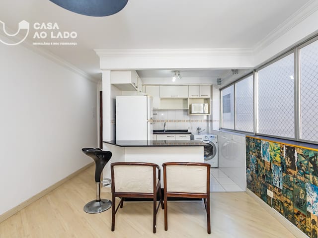 Apartamento 1 quarto e 1 banheiro, para alugar, no bairro Centro Cívico em Curitiba