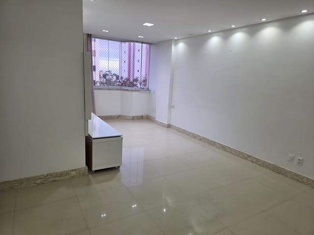 Apartamento com 86m² 3 quartos e 2 banheiros, à venda, no bairro Imbuí em Salvador