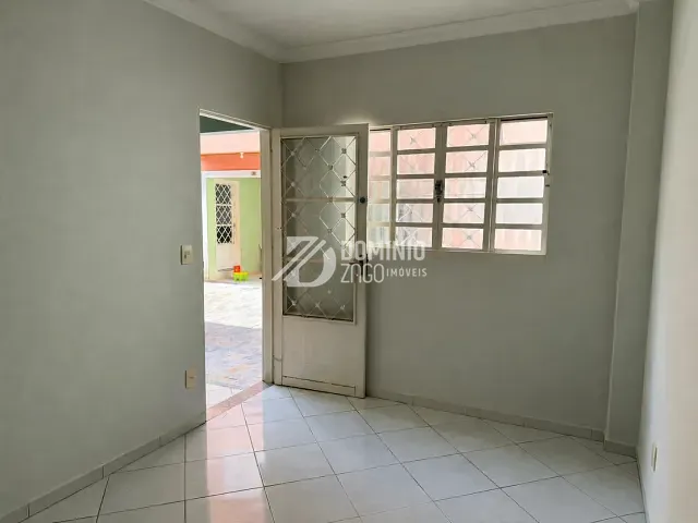 Apartamento 2 quartos e 1 banheiro, à venda, no bairro Universitário em Uberaba