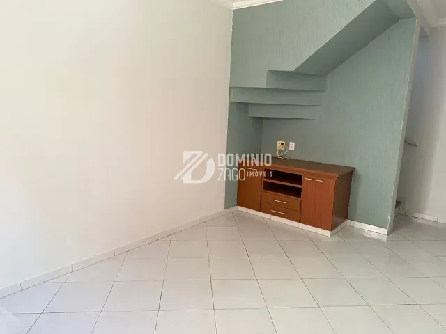 Apartamento 2 quartos e 1 banheiro, à venda, no bairro Universitário em Uberaba
