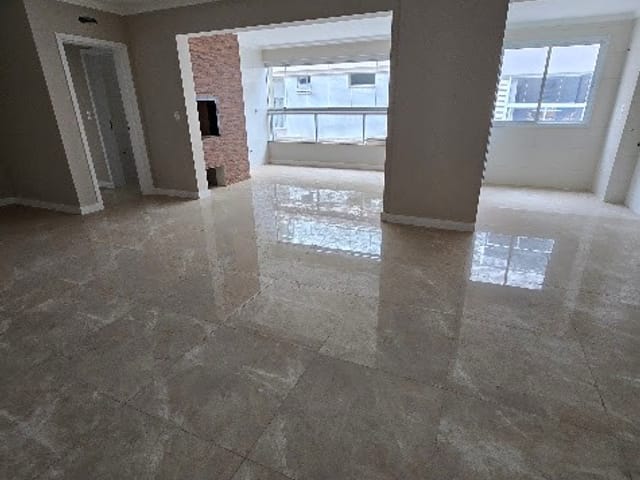 Apartamento com 262m² 3 quartos e 2 banheiros, à venda, no bairro Uvaranas em Ponta Grossa