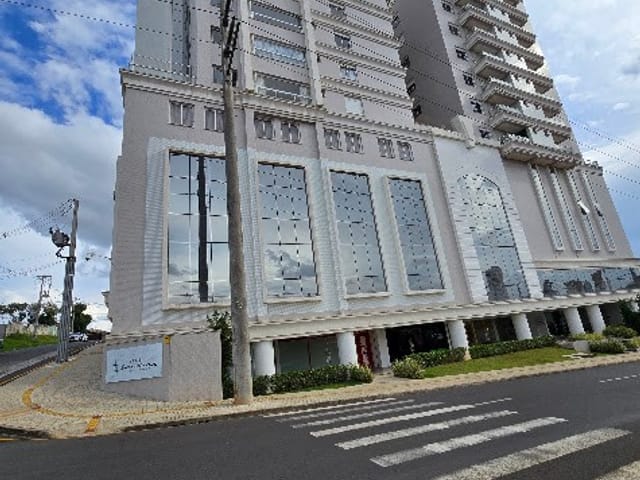 Apartamento com 262m² 3 quartos e 2 banheiros, à venda, no bairro Uvaranas em Ponta Grossa