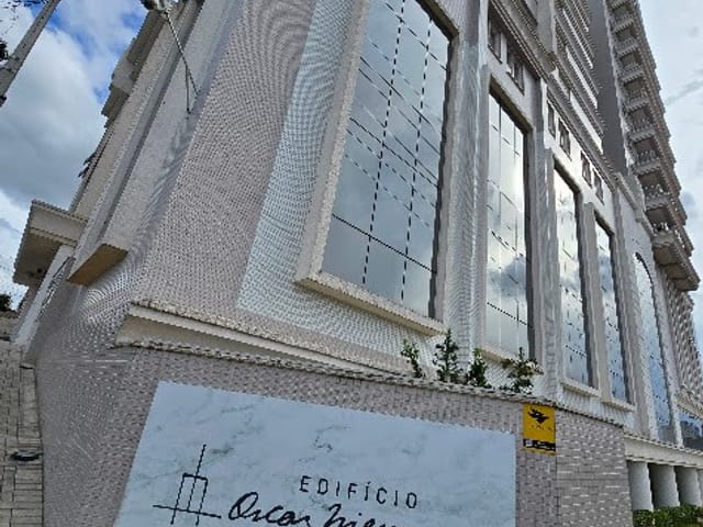 Apartamento com 262m² 3 quartos e 2 banheiros, à venda, no bairro Uvaranas em Ponta Grossa