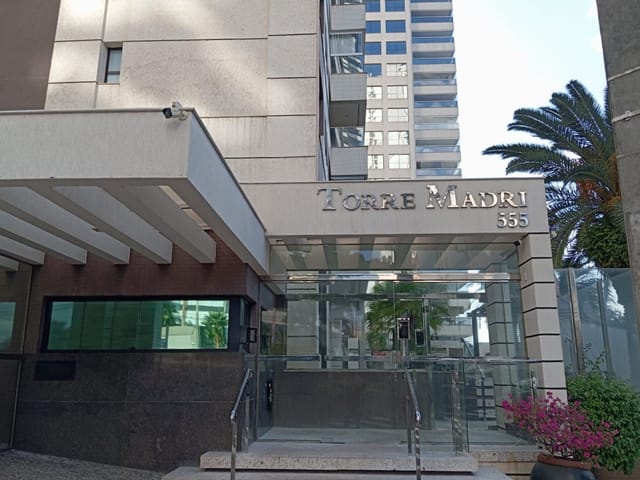 Foto do Apartamento - Apartamento para Locação, Alto padrão, Andar alto, 03 suítes, Sacada com churrasqueira, Armários planejados, 186 m² útil, 02 Vagas, Gleba Palhano, Londrina/PR. | ZBM NEGOCIOS IMOBILIARIOS