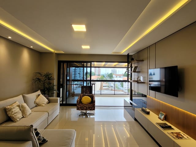 Apartamento com 232m² 3 quartos e 3 banheiros, à venda, no bairro Orfãs em Ponta Grossa