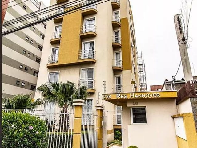 Apartamento 2 quartos e 1 banheiro, para alugar, no bairro Água Verde em Curitiba