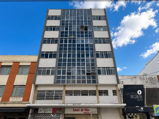 Apartamento 3 quartos e 1 banheiro, para alugar, no bairro São Mateus em Juiz de Fora