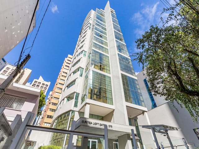 Apartamento 2 quartos e 2 banheiros, para alugar, no bairro Batel em Curitiba
