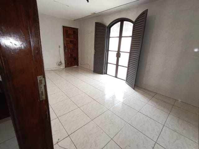 Foto do Apartamento - Apartamento com 3 dormitórios à venda, 128 m² por R$ 190.000,00 - São Benedito - Uberaba/MG | ZUCATO IMOBILIARIA LTDA