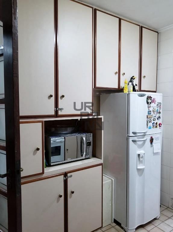 Apartamento à venda com 2 quartos, 68m² - Foto 10